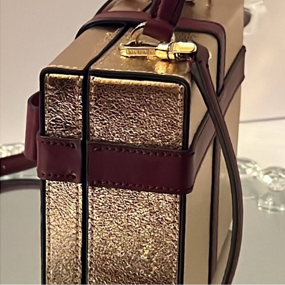 Kate Spade wrapping party gift box present Crossbody bag NWT Novelty - Picture 7 of 16